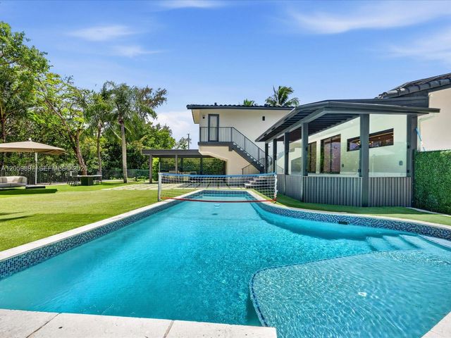 20001 NE 25th Avenue, Miami, FL 33180