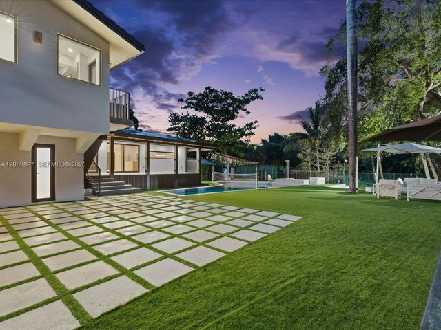20001 NE 25th Avenue, Miami, FL 33180