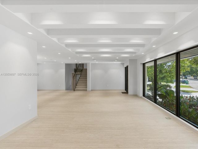20001 NE 25th Avenue, Miami, FL 33180