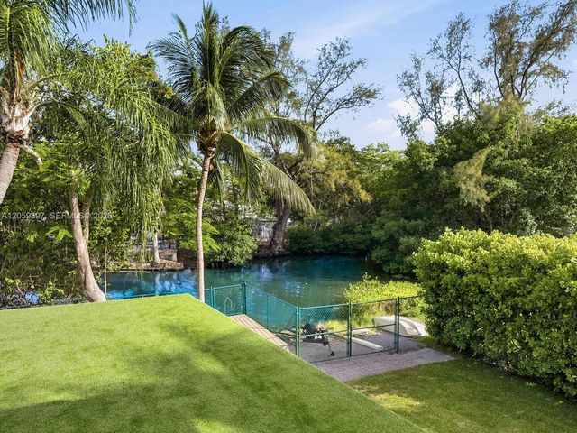 20001 NE 25th Avenue, Miami, FL 33180