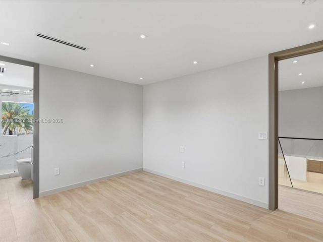 20001 NE 25th Avenue, Miami, FL 33180
