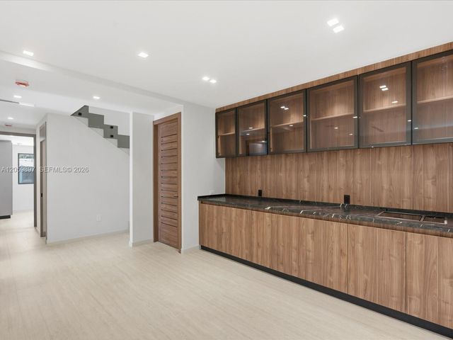20001 NE 25th Avenue, Miami, FL 33180