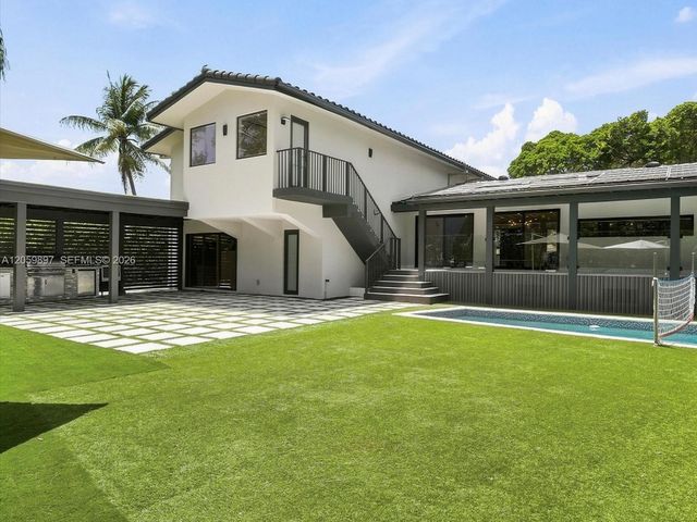 20001 NE 25th Avenue, Miami, FL 33180
