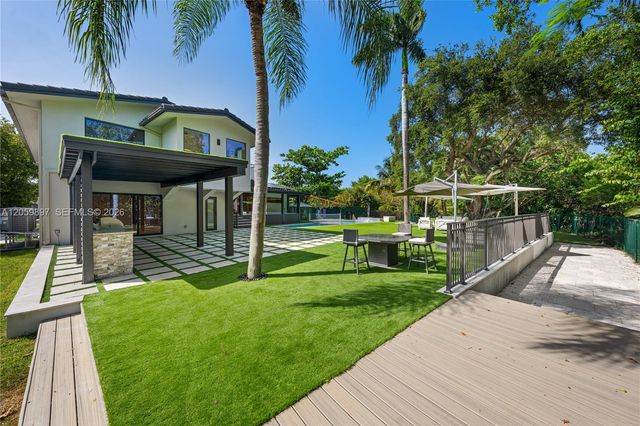 20001 NE 25th Avenue, Miami, FL 33180