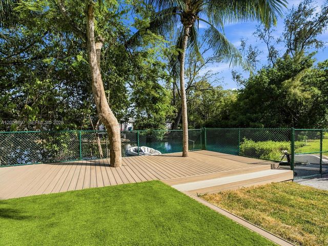 20001 NE 25th Avenue, Miami, FL 33180