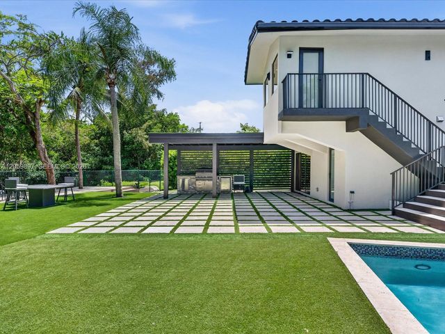 20001 NE 25th Avenue, Miami, FL 33180