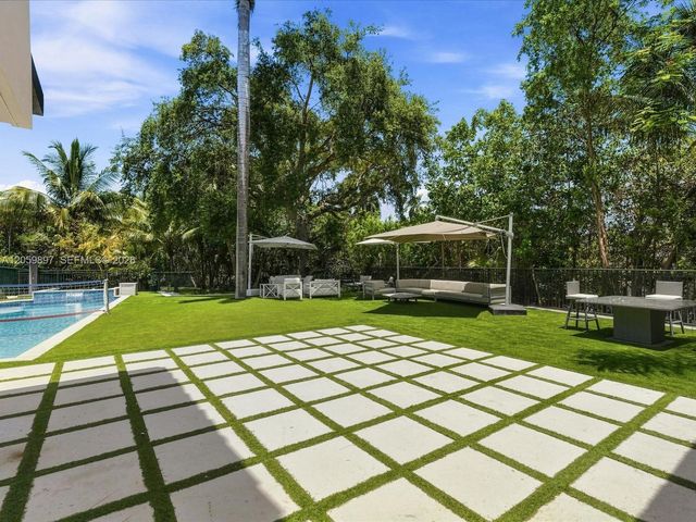 20001 NE 25th Avenue, Miami, FL 33180