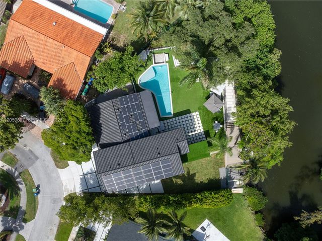 20001 NE 25th Avenue, Miami, FL 33180