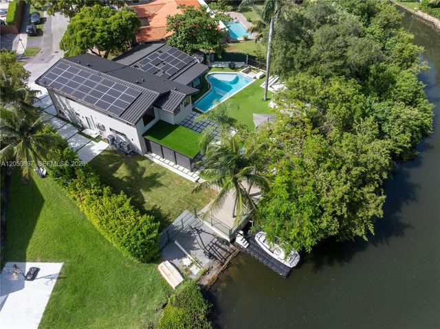 20001 NE 25th Avenue, Miami, FL 33180