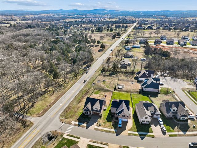 301 Timber Ln, Lebanon, TN 37087