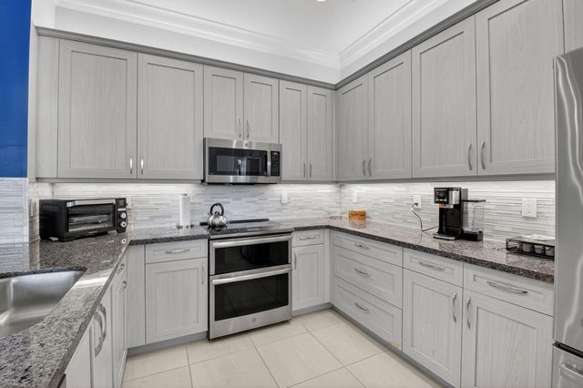 7857 Waterford Isles Lane, Delray Beach, FL 33446