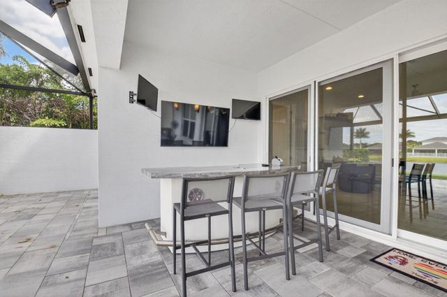 7857 Waterford Isles Lane, Delray Beach, FL 33446