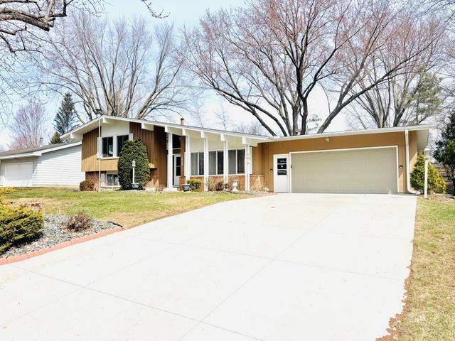 7829 Alden Way NE, Fridley, MN 55432