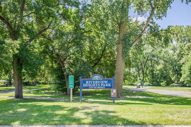 7829 Alden Way NE, Fridley, MN 55432