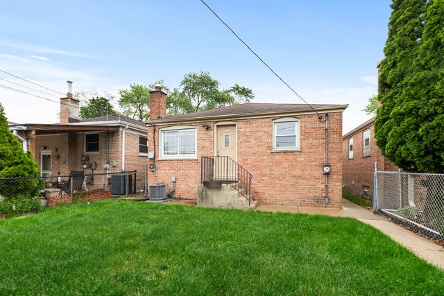7650 Lavergne Avenue, Burbank, IL 60459