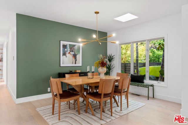 2617 Harlesden Court, Los Angeles, CA 90046