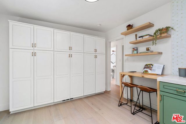2617 Harlesden Court, Los Angeles, CA 90046