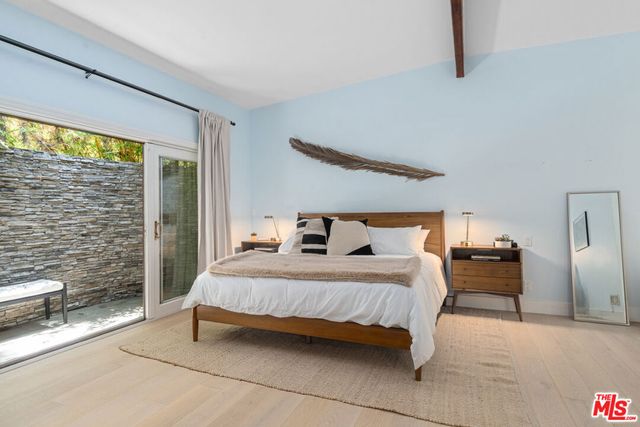 2617 Harlesden Court, Los Angeles, CA 90046