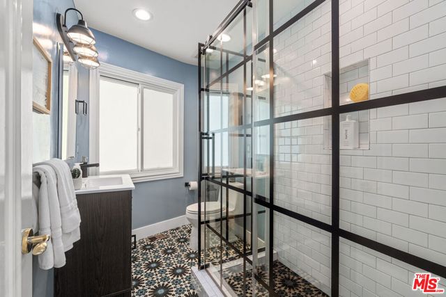 2617 Harlesden Court, Los Angeles, CA 90046