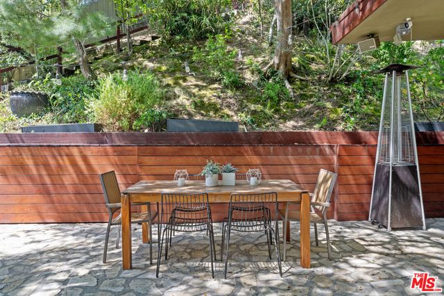 2617 Harlesden Court, Los Angeles, CA 90046