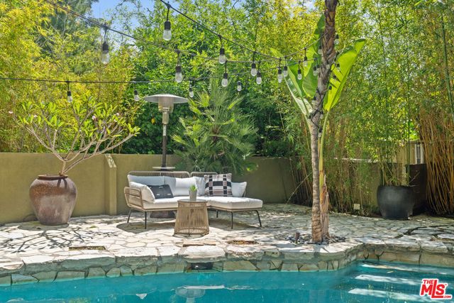 2617 Harlesden Court, Los Angeles, CA 90046