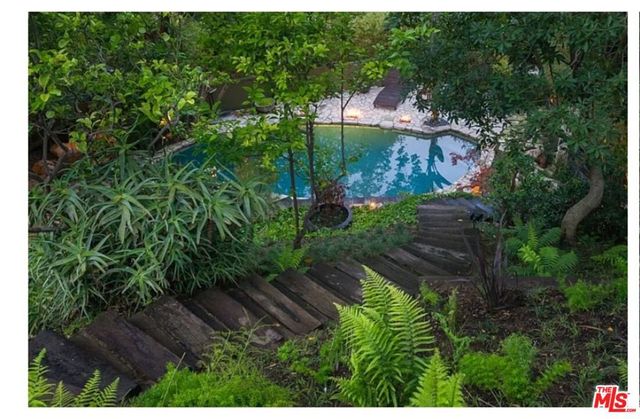 2617 Harlesden Court, Los Angeles, CA 90046