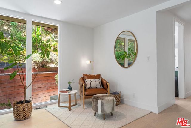 2617 Harlesden Court, Los Angeles, CA 90046