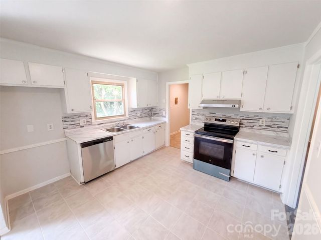 6531 Rosecran Drive, Charlotte, NC 28215