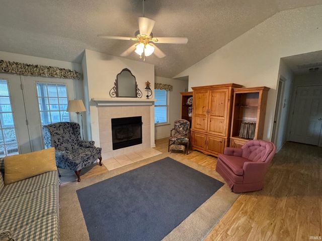 1728 Colonial Drive, Rochester, IN 46975