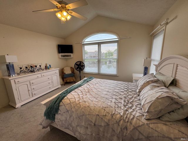 1728 Colonial Drive, Rochester, IN 46975