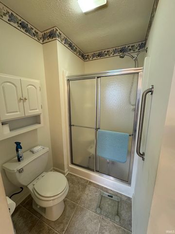 1728 Colonial Drive, Rochester, IN 46975