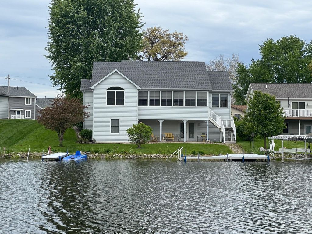 1728 Colonial Drive, Rochester, IN 46975