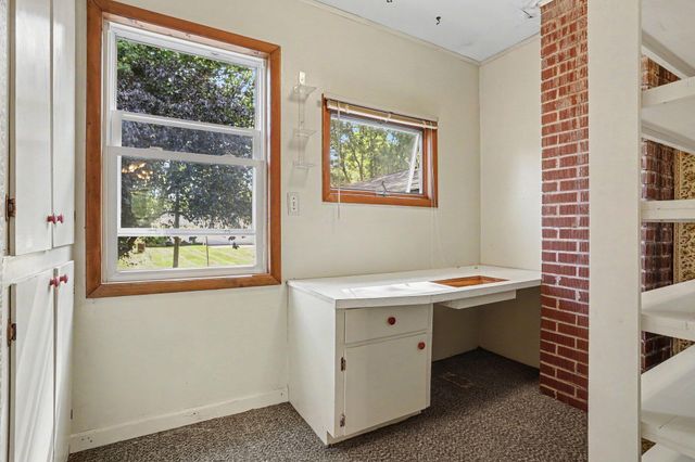 17 4th Street, Plainwell, MI 49080
