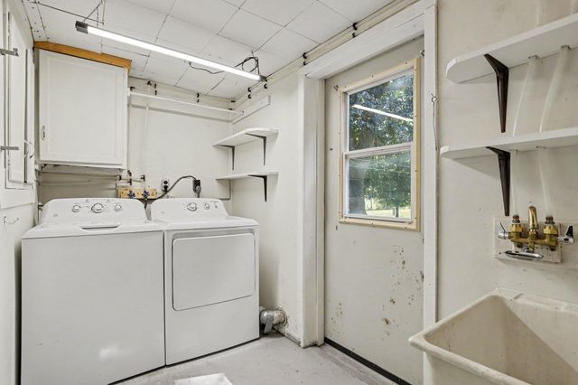 17 4th Street, Plainwell, MI 49080