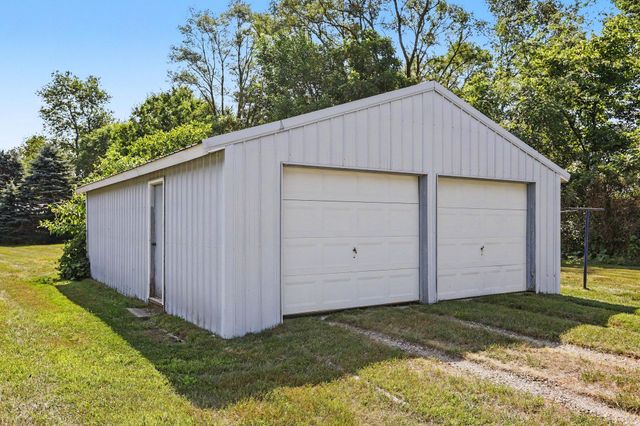 17 4th Street, Plainwell, MI 49080