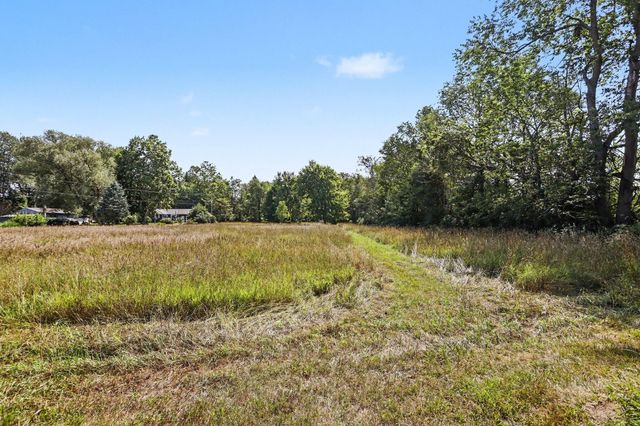 17 4th Street, Plainwell, MI 49080
