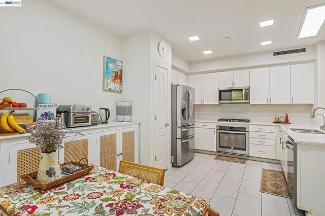 223 223 William Manly 1, San Jose, CA 95136