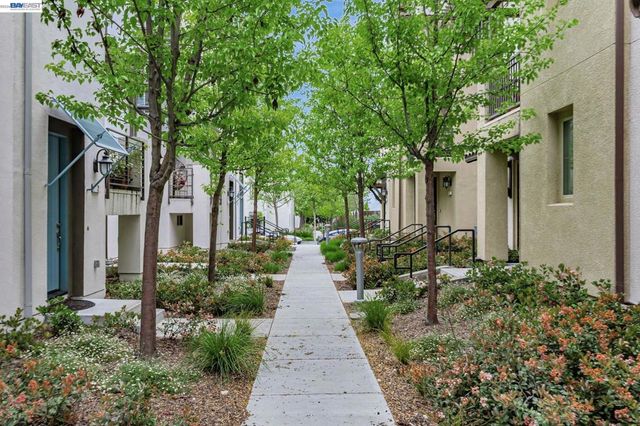 223 223 William Manly 1, San Jose, CA 95136