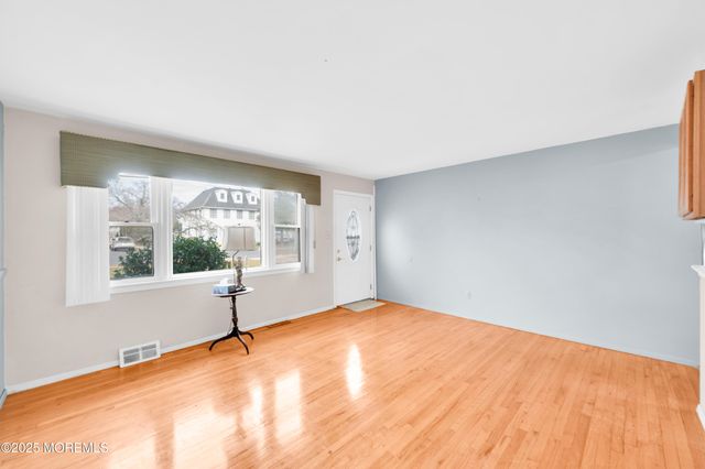 905 Wall Road, Spring Lake Heights, NJ 07762