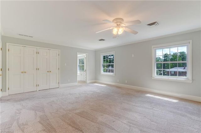 1006 Oakcrest Drive, Reidsville, NC 27320