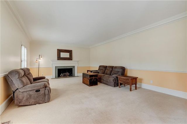 1006 Oakcrest Drive, Reidsville, NC 27320
