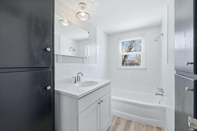 7732 Hosler Road, Leo, IN 46765