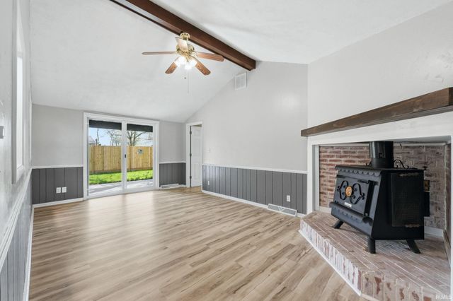 7732 Hosler Road, Leo, IN 46765