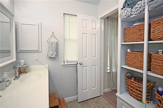 316 Meadow Park, New Braunfels, TX 78130