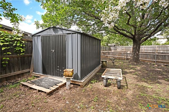 316 Meadow Park, New Braunfels, TX 78130