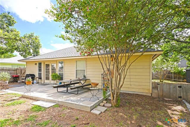 316 Meadow Park, New Braunfels, TX 78130