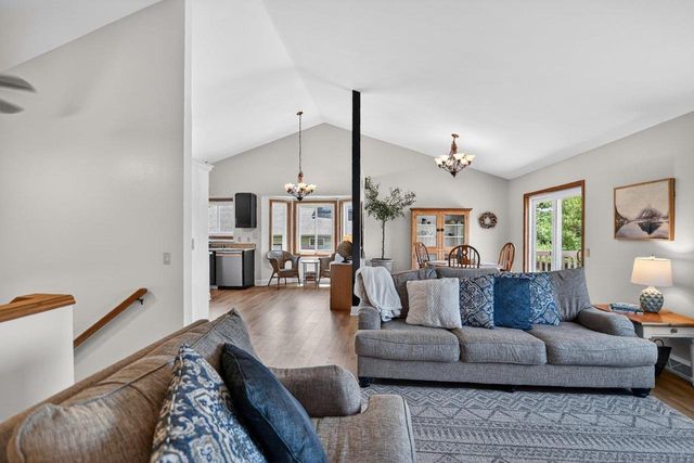 916 Katherine Drive, Sun Prairie, WI 53590
