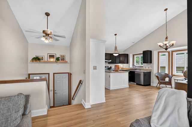 916 Katherine Drive, Sun Prairie, WI 53590