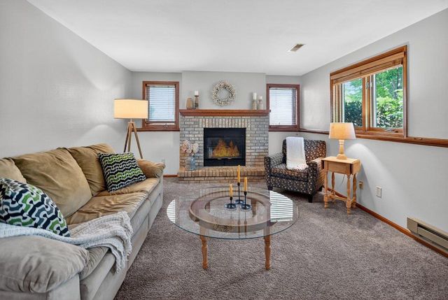 916 Katherine Drive, Sun Prairie, WI 53590