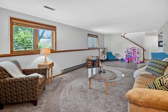 916 Katherine Drive, Sun Prairie, WI 53590